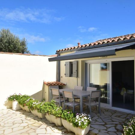 Large Studio Close To The Beach Saint-Martin-de-Ré Zewnętrze zdjęcie